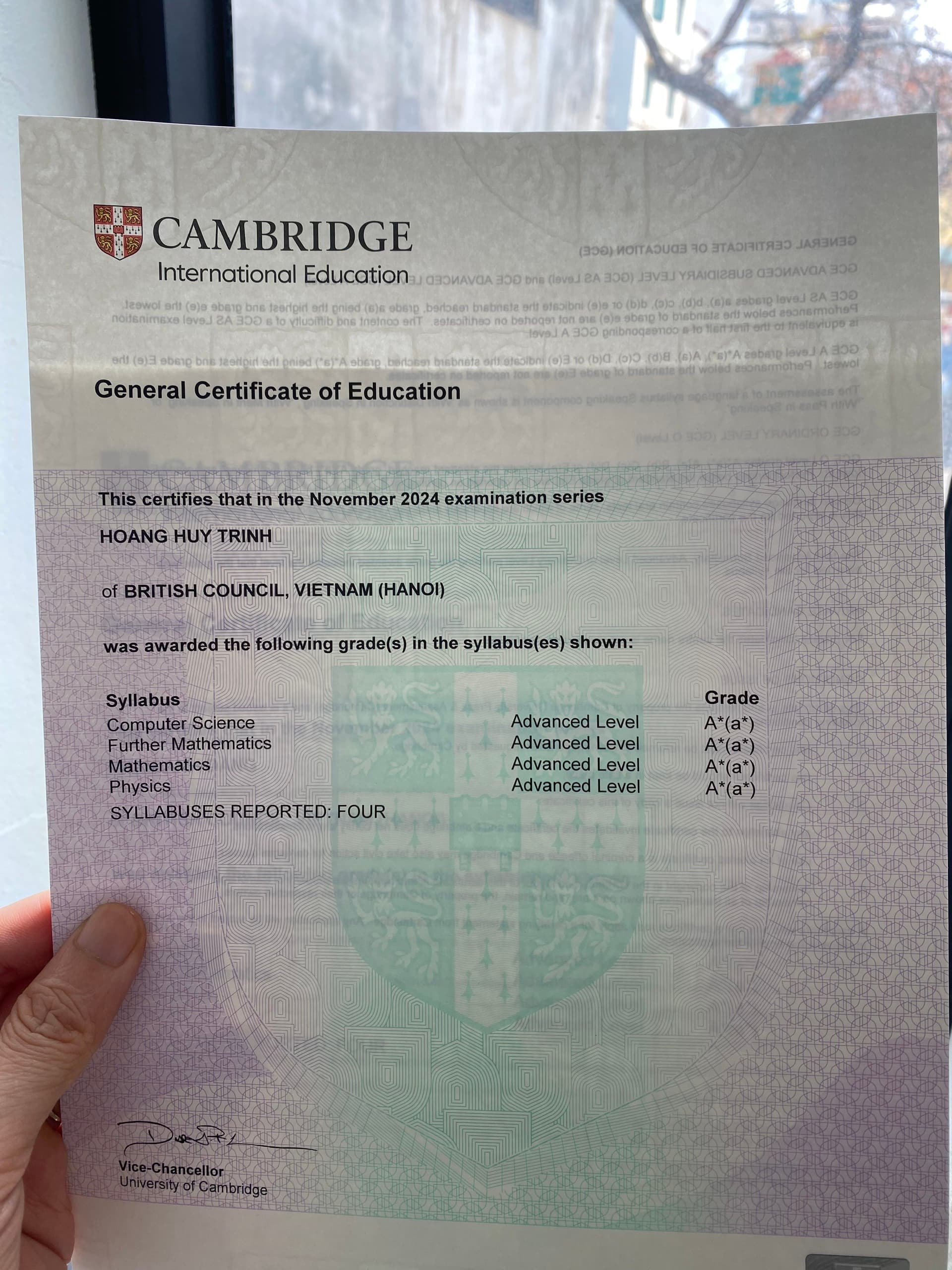 Cambridge trả kết quả thi IGCSE và A--level đợt thi tháng 11/2025