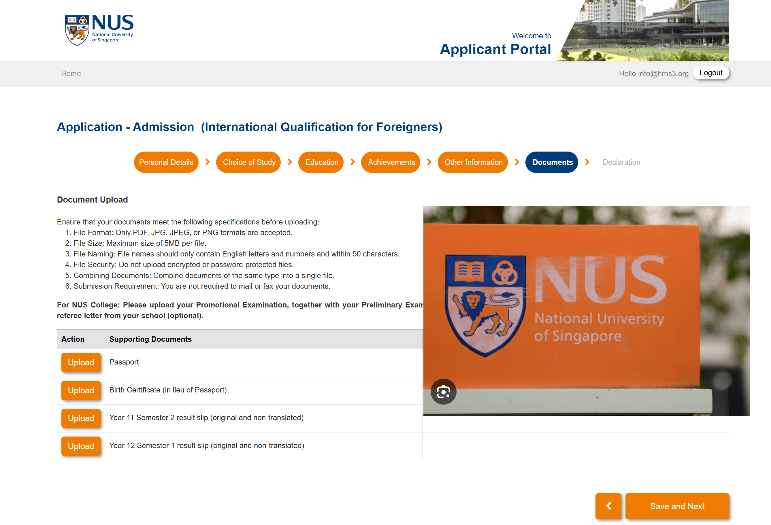 Hình các học sinh đang tiến hành một thí nghiệm vật lý