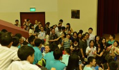 Thi học kỳ lớp chuẩn bị vào đại học Singapore, Nhật Bản, Anh